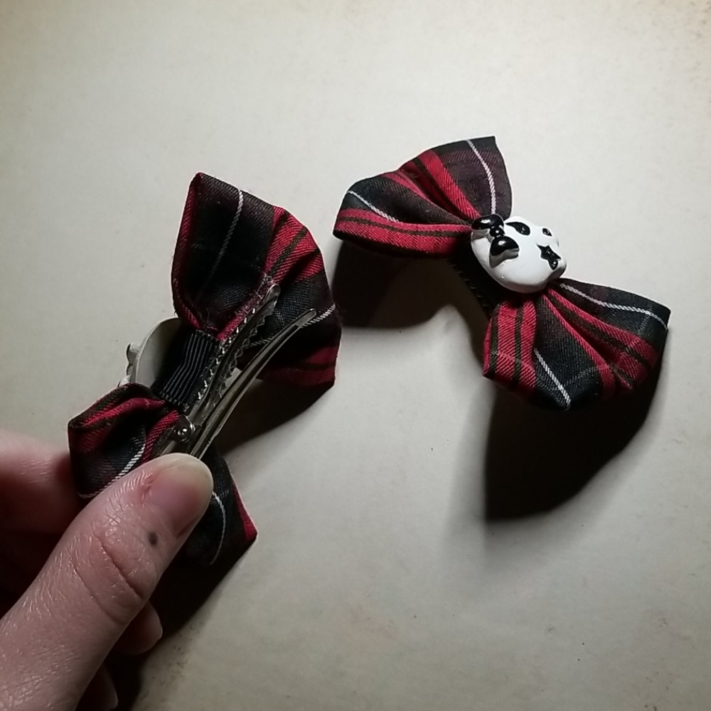 FWBP Plaid + Skull Hairbows - Picture 3 of 3